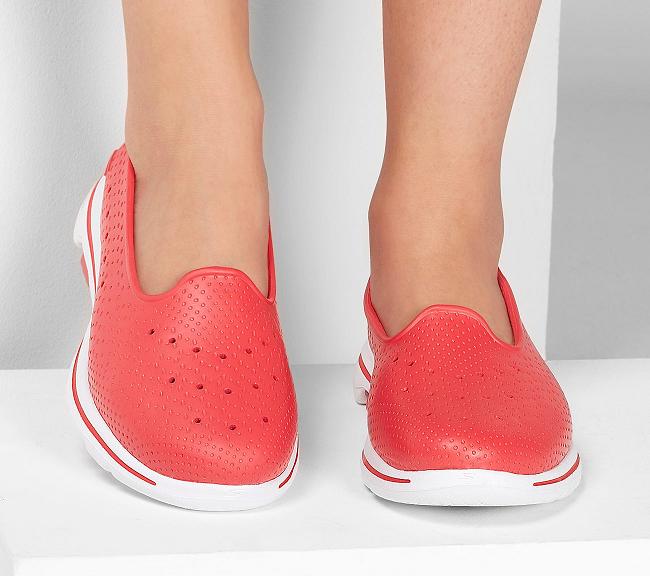 Zapatillas Para Caminar Skechers Mujer - GOwalk 5 Rojo JFGMS8517